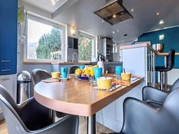 House in Moulin du Ruy With Forest Views