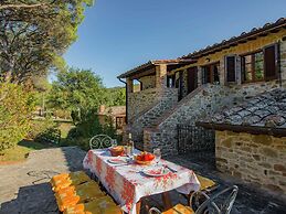 Scenic Farmhouse With Pool