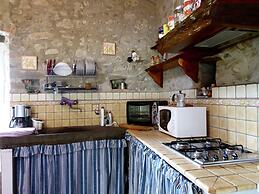 Cottage in Casoli Near Ski Slopes