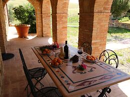 Charming Tuscan Farmhouse