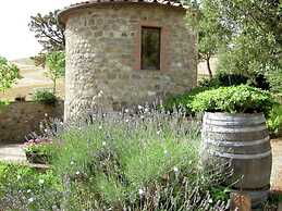 Charming Tuscan Farmhouse