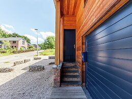 Elegant Villa in Bomal