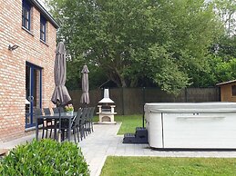 Elegant Villa in Bomal
