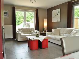 Elegant Villa in Bomal