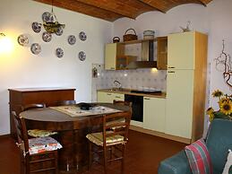 Rustic Farmhouse Living Vinci's Treasures