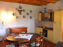 Rustic Farmhouse Living Vinci's Treasures