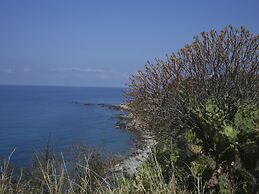 Mansion in Capo Vaticano With Sea Views