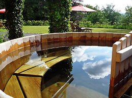 Spacious Spa Villa With Garden