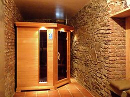 Spacious Spa Villa With Garden