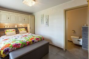 Cozy Home for 4 Guests