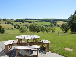 Superb Holiday Home With Barbecue