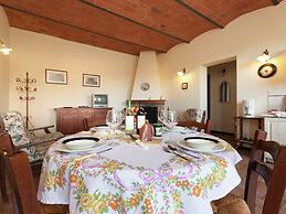 Holiday Home With Pool and Jacuzzi