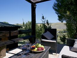 Rustic Escape With Pool