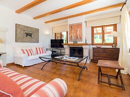 Villa in Son Servera With Beach & Pool