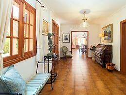 Villa in Son Servera With Beach & Pool