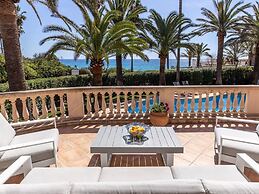 Villa in Son Servera With Beach & Pool