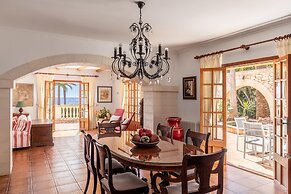 Villa in Son Servera With Beach & Pool