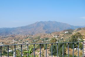Villa in Mijas With Private Pool
