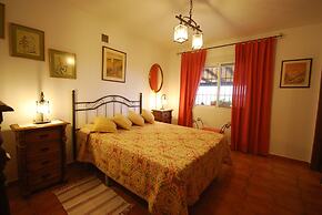 Villa in Mijas With Private Pool