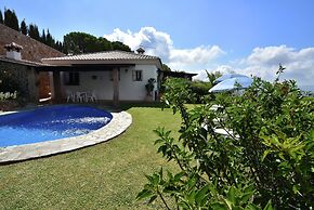 Villa in Mijas With Private Pool
