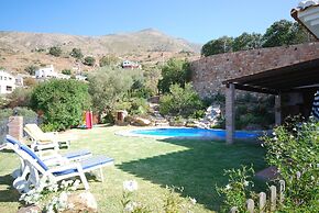Villa in Mijas With Private Pool