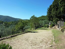 Scenic Stay Near Florence