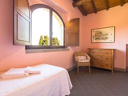 Scenic Stay Near Florence