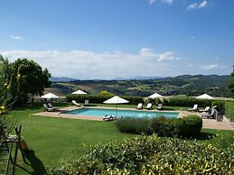 Holiday Home in Montone With Pool & Terrace
