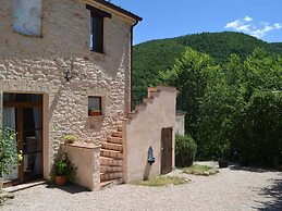 Countryside Cottage in Pergola
