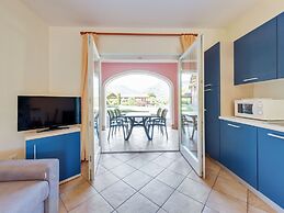 Apartment on Lake Idro With Pool