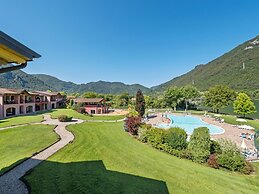 Apartment on Lake Idro With Pool
