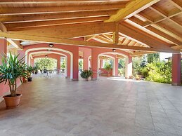 Apartment on Lake Idro With Pool