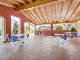Apartment on Lake Idro With Pool