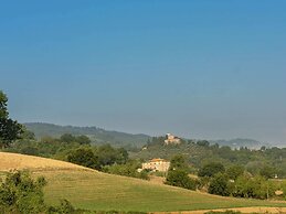 Apartment in Todi With Pool and Garden
