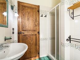 Apartment in Todi With Pool and Garden