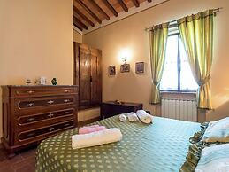 Apartment in Todi With Pool and Garden