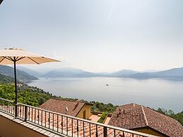 Apartment in Oggebbio With Pool & Terrace