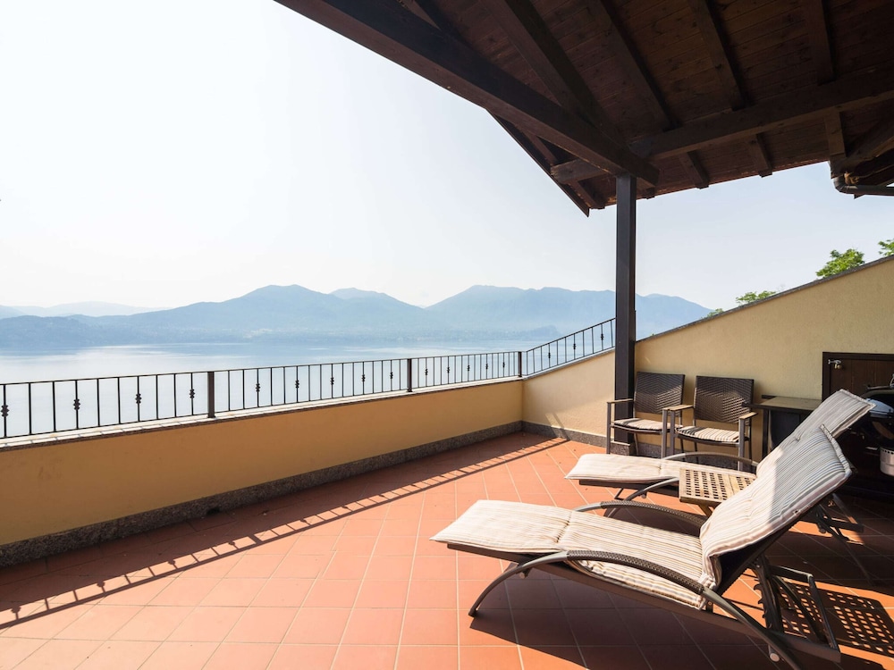 Apartment in Oggebbio With Pool & Terrace