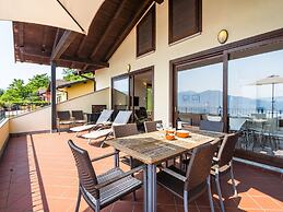 Apartment in Oggebbio With Pool & Terrace