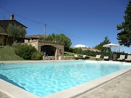 Villa in Umbertide With Pool and Garden
