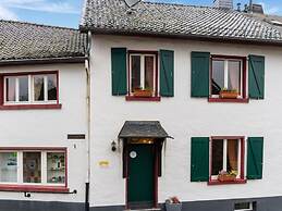 Apartment in Reifferscheid With Forest Trails