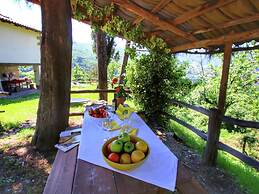 Charming Tuscan Farmhouse