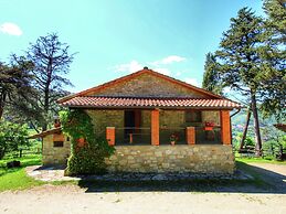 Charming Tuscan Farmhouse