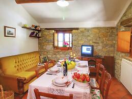 Charming Tuscan Farmhouse
