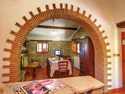 Charming Tuscan Farmhouse