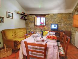 Charming Tuscan Farmhouse