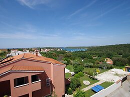 Relaxing Apartment in Banjole With Shared Pool
