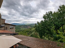 Farmhouse With Pool in Michelangelo