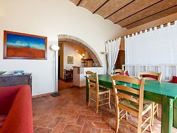 Countryside Cottage With Garden