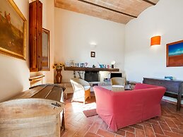 Countryside Cottage With Garden
